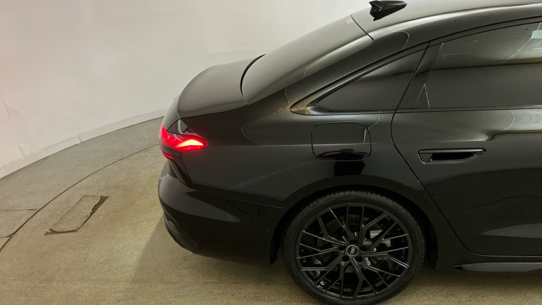 Audi A6 2.0 e-Hybrid Qtro 299 Launch Edition 4dr S Tronic Saloon